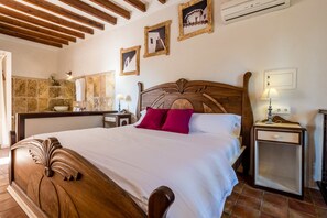 Camera Superior con letto matrimoniale o 2 letti singoli | Biancheria da letto di alta qualità, minibar, una cassaforte in camera