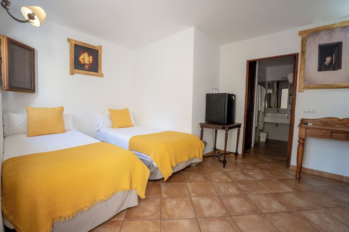 Premium bedding, minibar, in-room safe, soundproofing