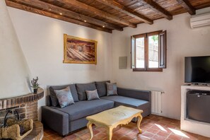 Suite, 1 camera da letto | Soggiorno | Smart TV