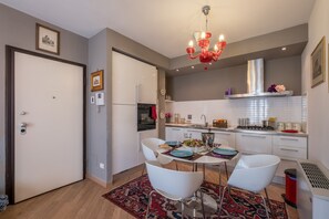 Departamento, 1 habitación | Cocina privada | Refrigerador con congelador, horno y parrilla de estufa