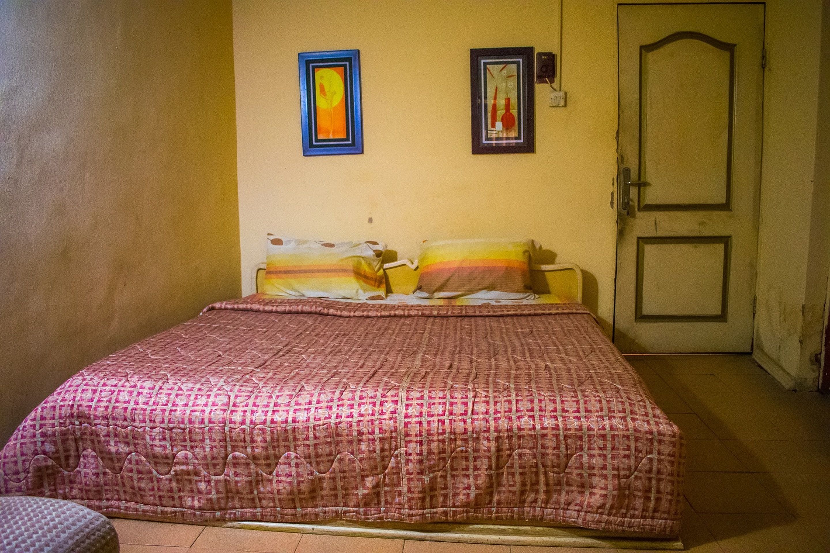 standard room | desk