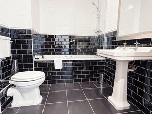 Superior-Doppel- oder -Zweibettzimmer, mit Bad | Badezimmer