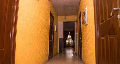 Goldlux Hotel