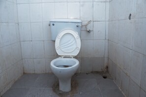 Standard Room | Bathroom