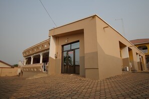 Property grounds - Good Morning Guest House (Kumasi)