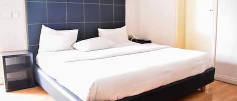 1 bedroom, in-room safe, desk, free WiFi