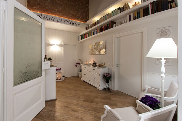 Interior - Relais al Museo (Naples)