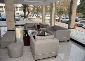 บริเวณนั่งเล่นที่ล็อบบี้