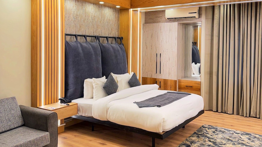 Grand Islamabad Hotel