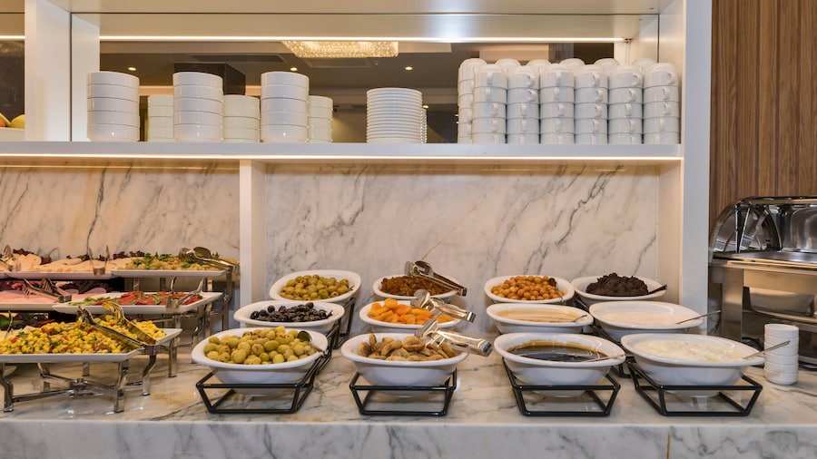 Golden Royal Hotel & Spa