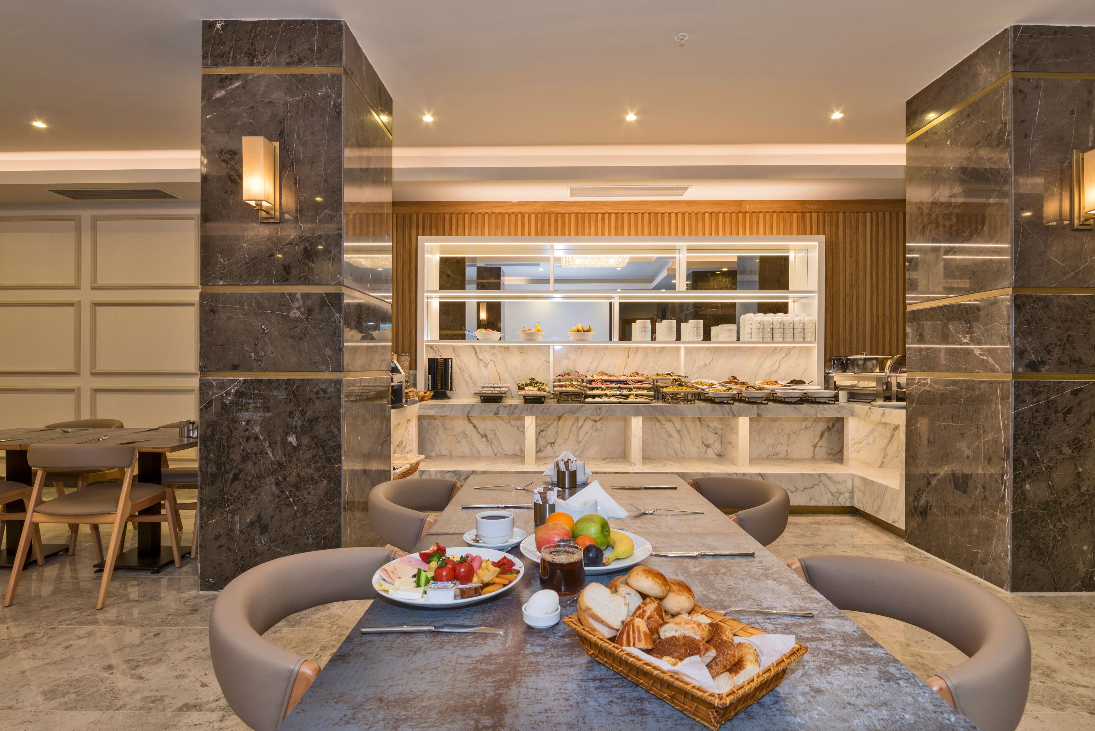 每日供應歐陸早餐 (每人 EUR16)