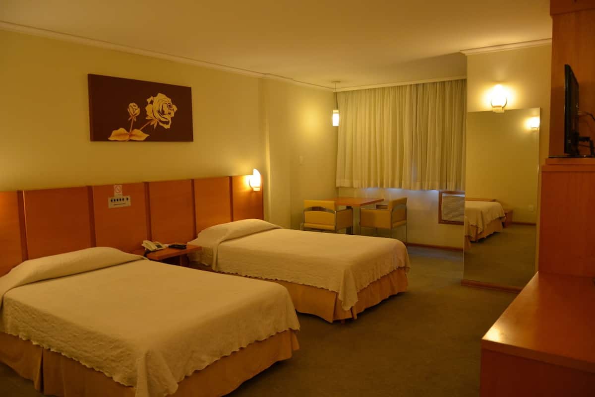 Pillowtop-Betten, Minibar, Zimmersafe, Verdunkelungsvorhänge