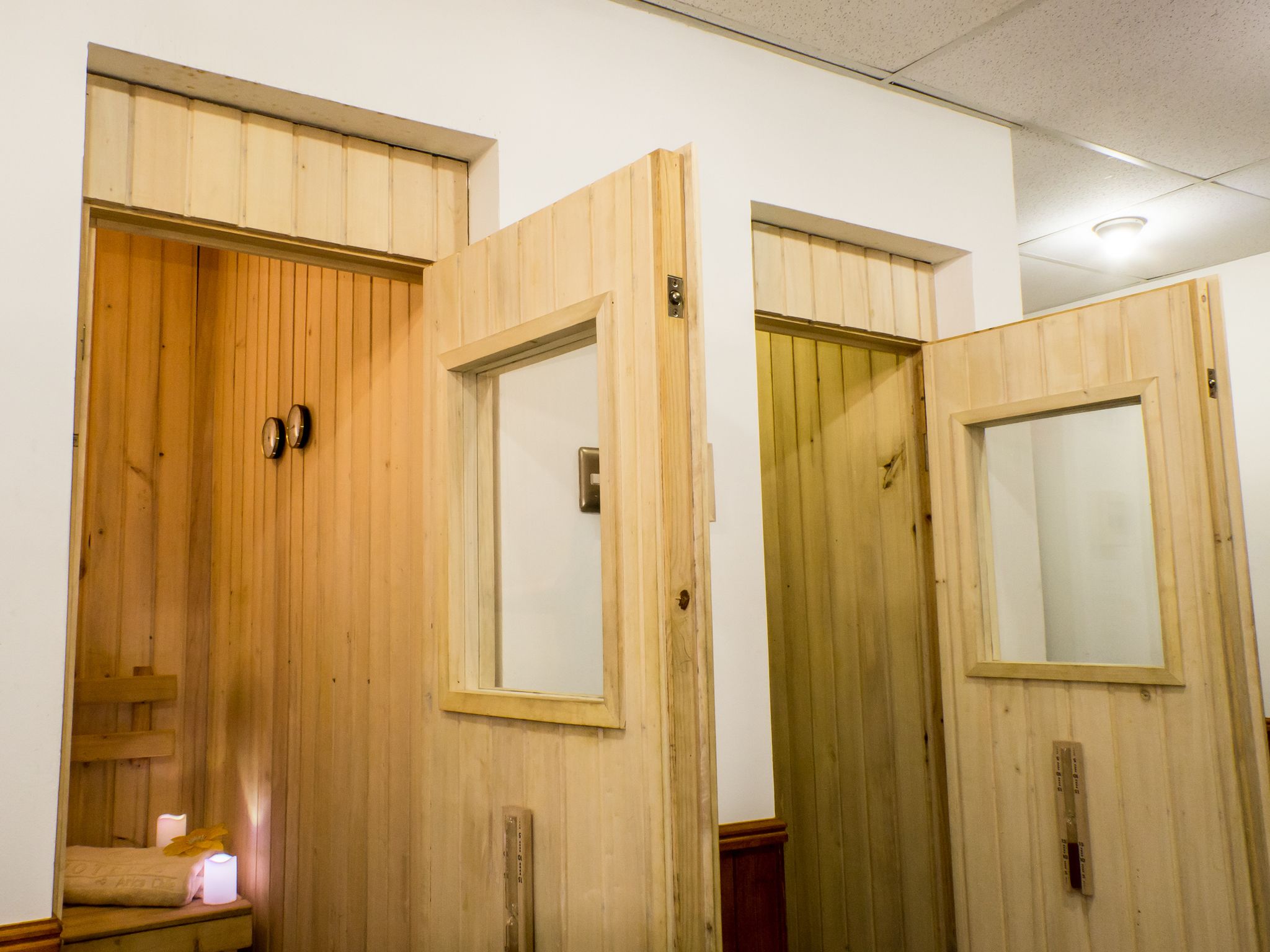 Couples treatment room(s), sauna, hot tub, steam room