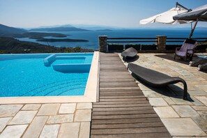 Outdoor pool, an infinity pool - Eden Concept (South Pelion)