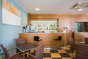 酒吧（店内）