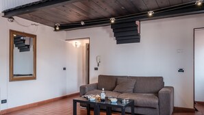 Căn hộ, 2 phòng ngủ | Khu phòng khách