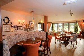 Restaurant - Saracens Head (Stafford)