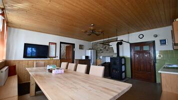 Room, Ground Floor | In-room dining