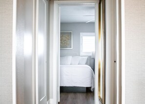 1 chambre, rideaux occultants, fer et planche à repasser, Wi-Fi gratuit