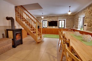 Comfort Chalet, 4 Bedrooms, Non Smoking, Garden View | Living area | Flat-screen TV, fireplace - Chalupa Jiřík (Volary)