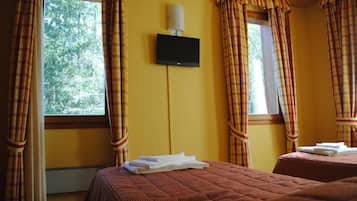 Double or Twin Room | Desk, soundproofing, free WiFi