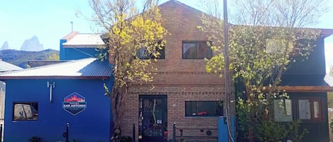 Majoituspaikan julkisivu