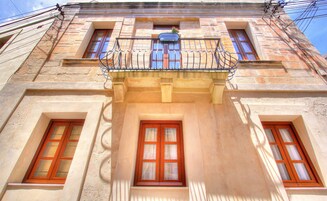 Fachada de la propiedad