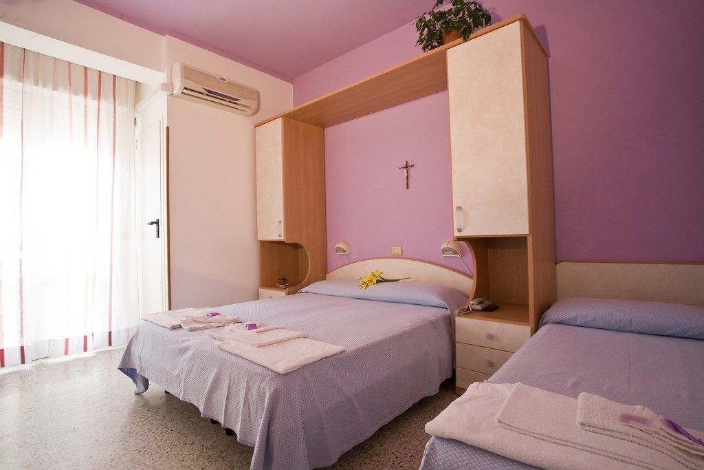 Dreibettzimmer, Balkon