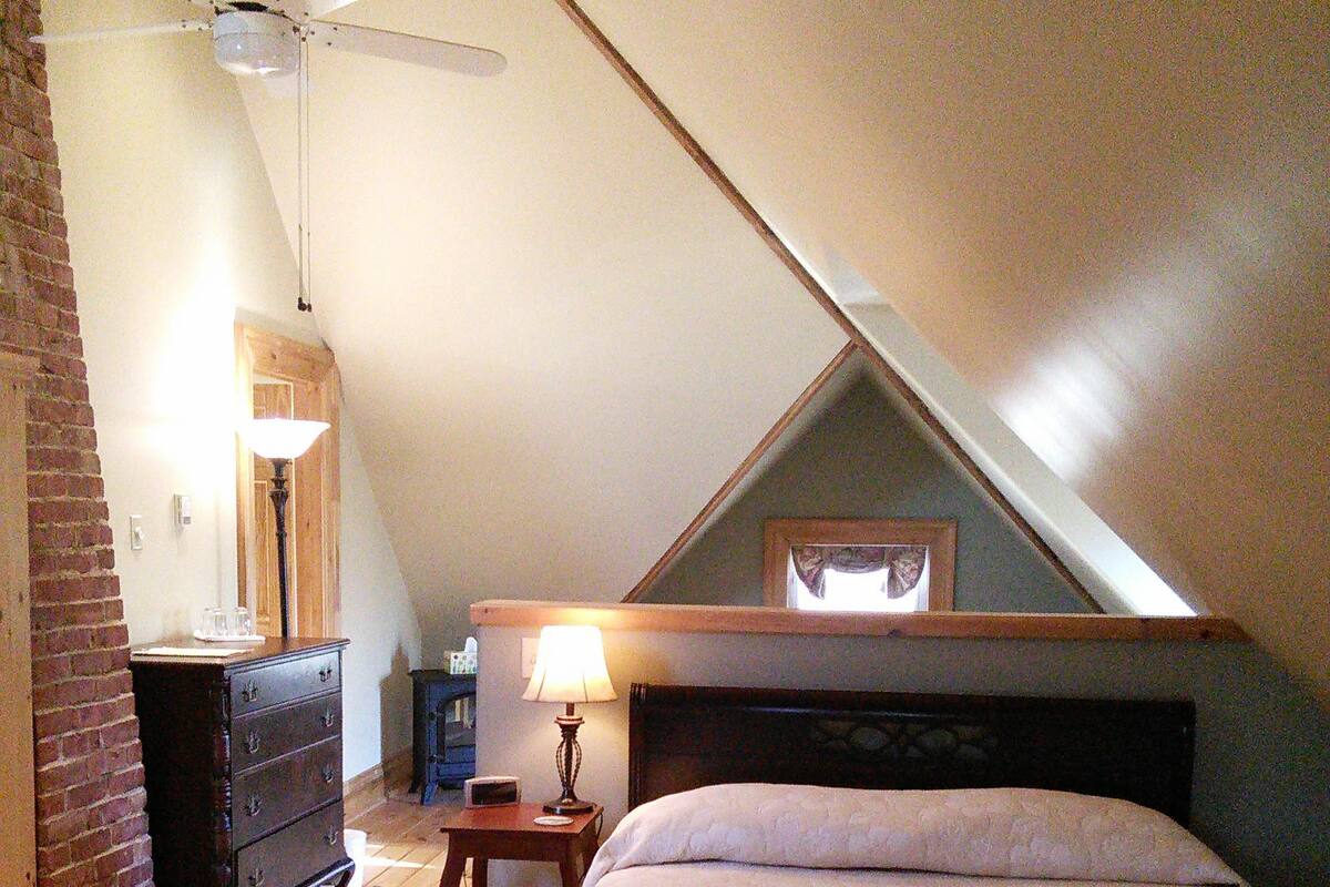 1 bedroom, hypo-allergenic bedding, individually decorated
