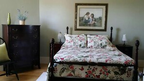 1 bedroom, hypo-allergenic bedding, individually decorated