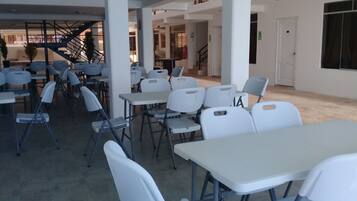 Petit déjeuner continental compris tous les jours