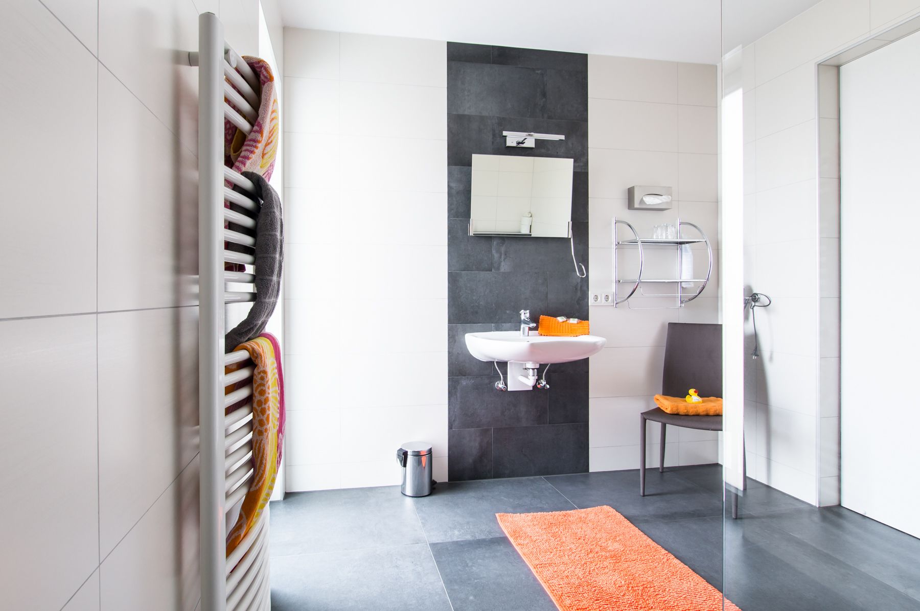 Comfort Apartment, 1 Bedroom, Accessible | Bathroom | Shower, free toiletries, hair dryer, towels