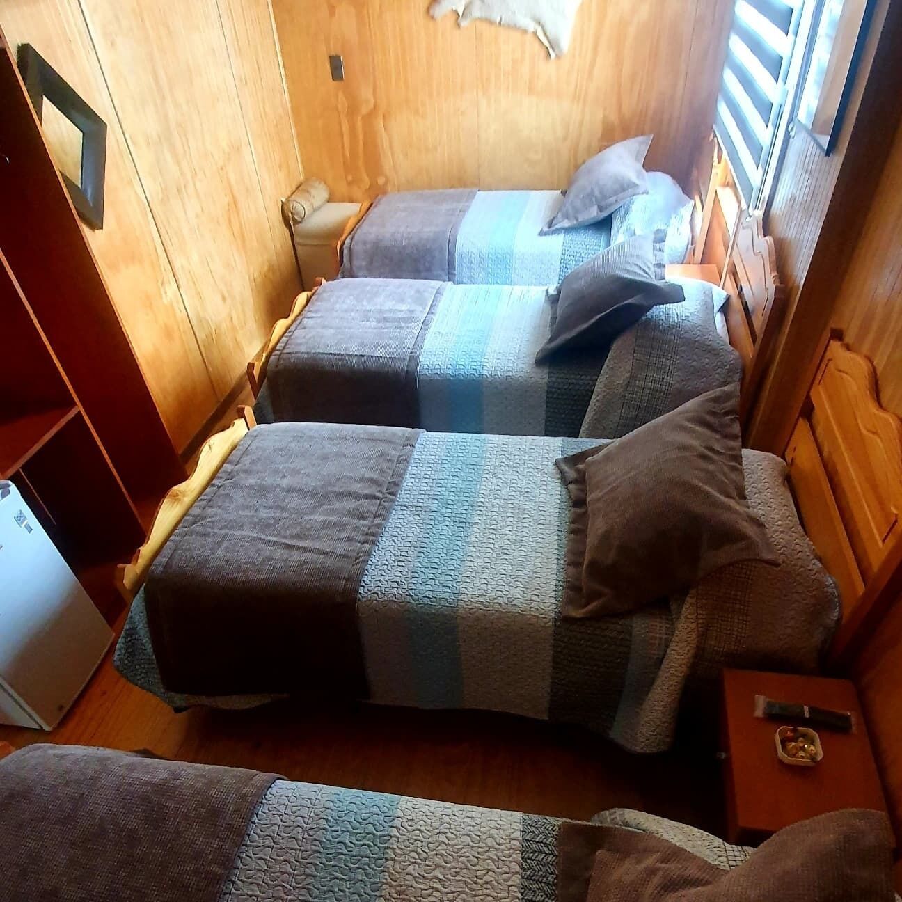Chambre Sénior, 1 chambre, salle de bains privée | Wi-Fi gratuit, draps fournis