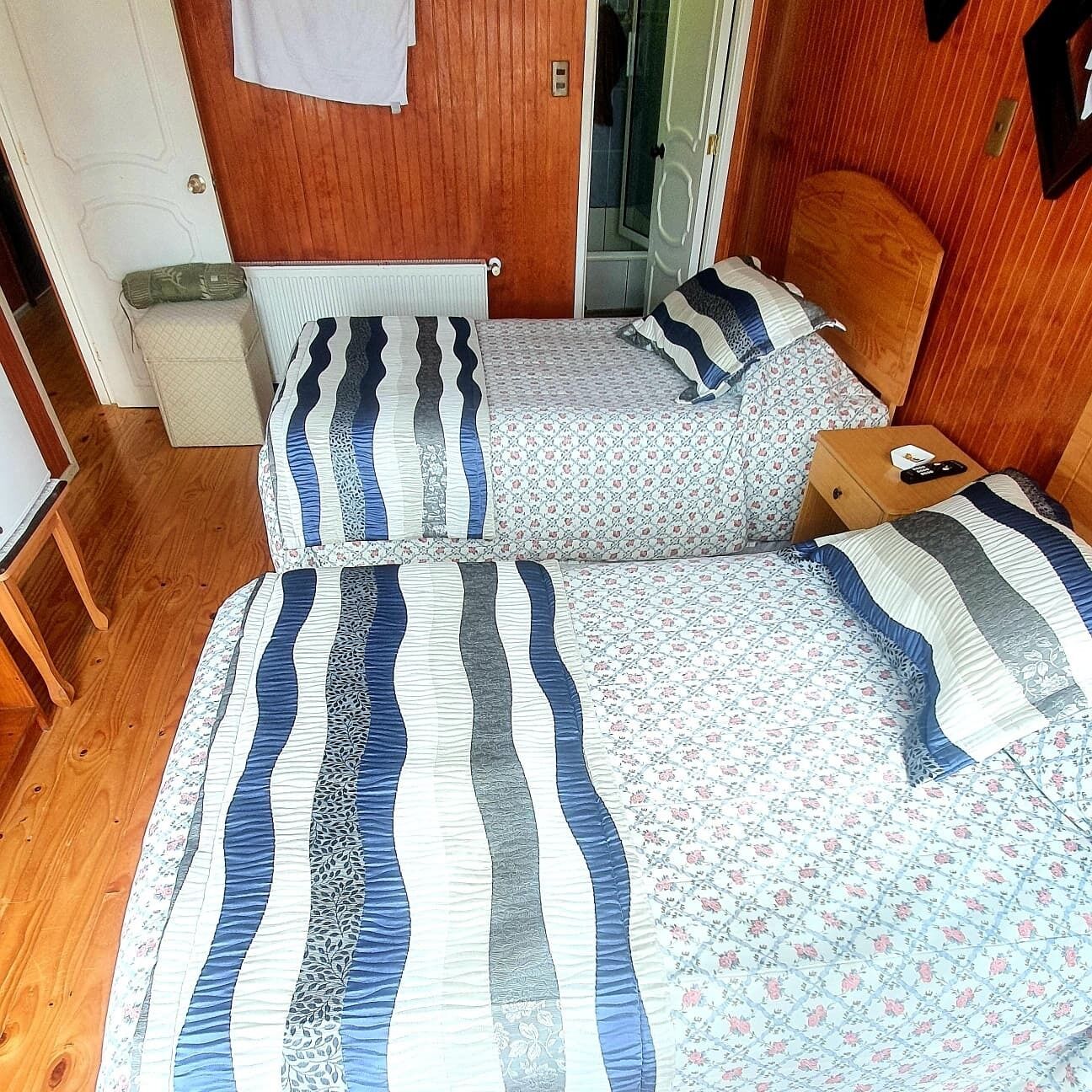 Basic Twin Room, 2 Single Beds, Private Bathroom