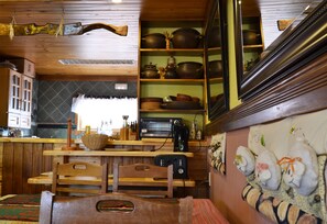 Chambre Sénior, 1 chambre, salle de bains privée | Coin séjour