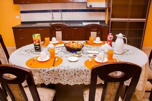 Desayuno continental (con cargo)