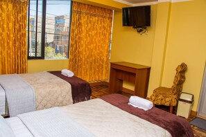 Desk, free WiFi - Hotel Rayos del Sol (Juliaca)