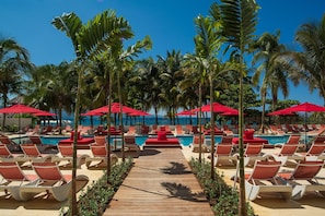 Plage privée à proximité, sable blanc, cabana (gratuite)