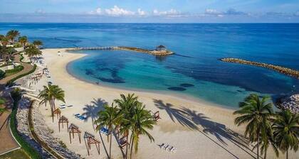 Nianna Coral Bay Gorgeous Townhouse 2