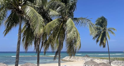 Nianna Coral Bay Gorgeous Townhouse 2
