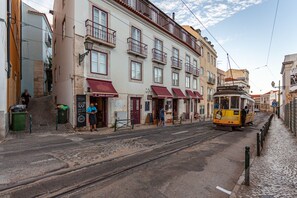 Exterior - Gonzalo's Guest Apartments - Alfama Terrace (Lisbon)