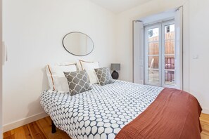 2 habitaciones, tabla de planchar con plancha y wifi gratis 