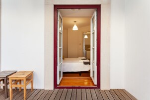 Apartamento superior | 2 quartos, ferros/tábuas de passar roupa, Wi-Fi de cortesia