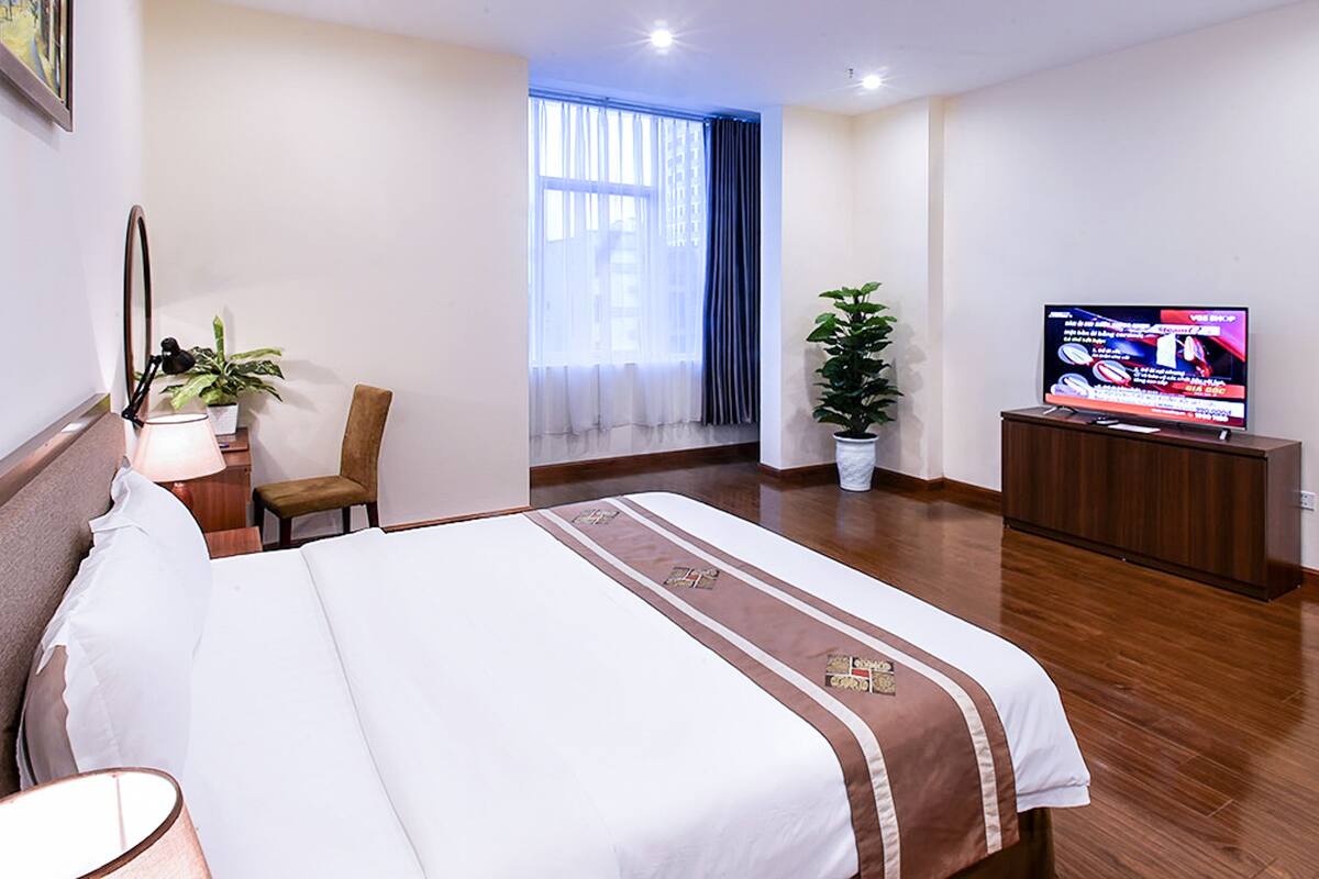 Minibar, in-room safe, desk, blackout curtains