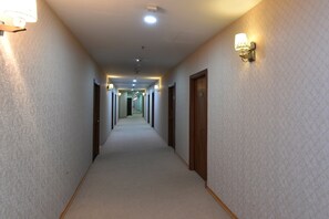 Executive Twin Room | Bathroom - Lotus Legend Hotel (Hanoi)