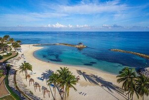 Private beach nearby, white sand, beach shuttle, beach cabanas