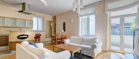 Apartment, 2 Bedrooms | Living room | Flat-screen TV