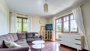 Apartemen, 1 kamar tidur, teras | Ruang keluarga