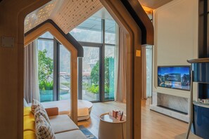 1 bedroom, premium bedding, memory-foam beds, free minibar - InterContinental Shanghai Wonderland by IHG (Shanghai)