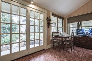 Cottage, 1 Bedroom | Living area